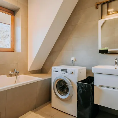 Lipki Park Apartment